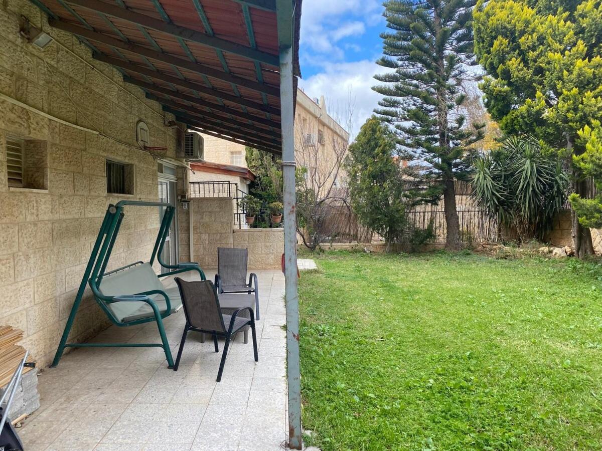 דירת גן מרווחת במיקום מעולה עם נטפליקס חינמי Daire Ma'ale Adumim Dış mekan fotoğraf