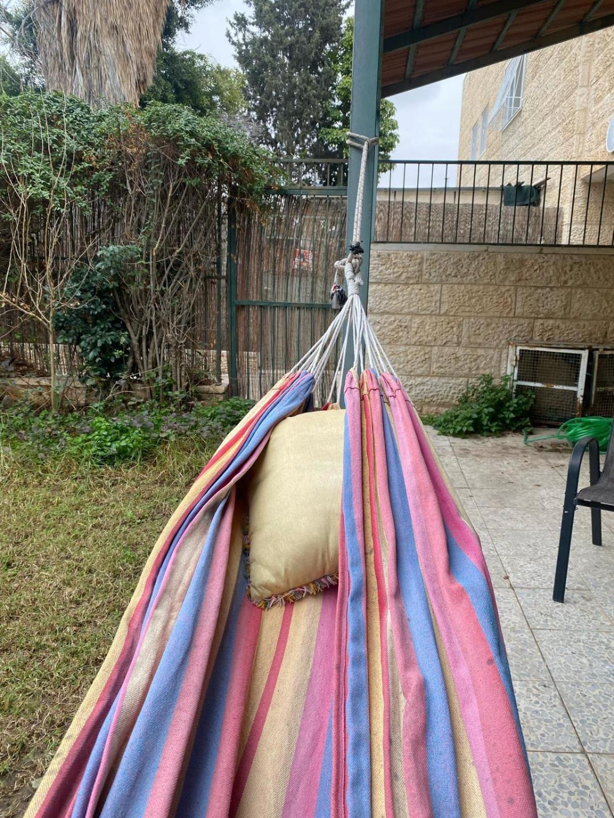 דירת גן מרווחת במיקום מעולה עם נטפליקס חינמי Daire Ma'ale Adumim Dış mekan fotoğraf
